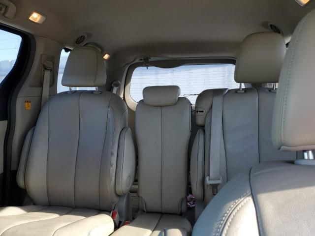 2013 Toyota Sienna XLE