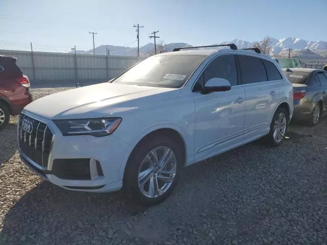 2020 Audi Q7 Premium Plus