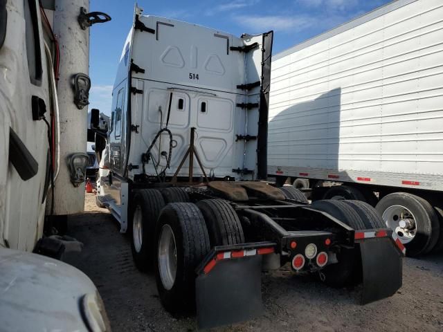 2018 Freightliner Cascadia 126