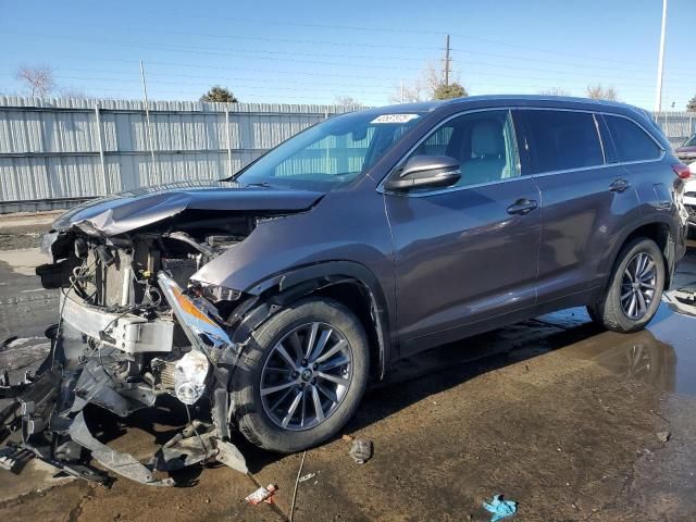 2019 Toyota Highlander SE