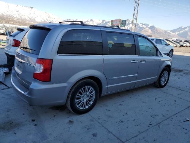 2015 Chrysler Town & Country Touring L