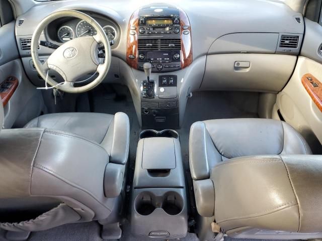 2004 Toyota Sienna XLE