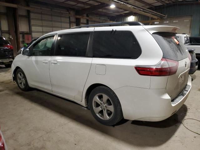 2015 Toyota Sienna LE