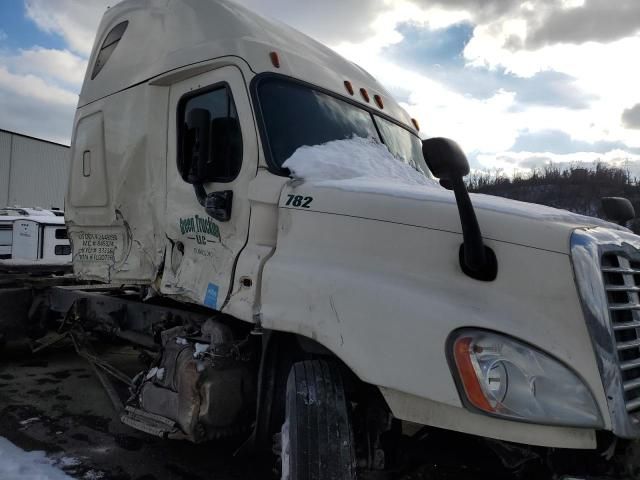 2015 Freightliner Cascadia 125