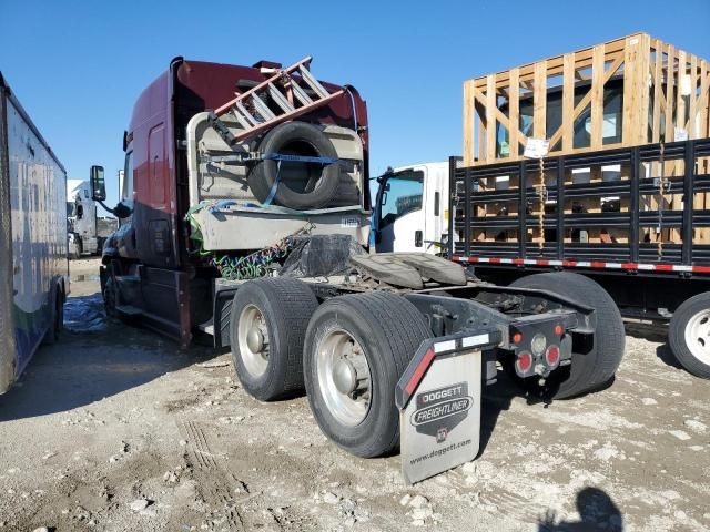 2018 Freightliner Cascadia 125