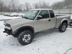 Lots with Bids for sale at auction: 2003 Chevrolet S Truck S10