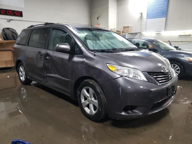 2013 Toyota Sienna LE