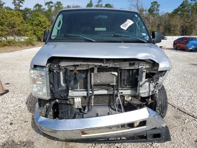 2014 Ford Econoline E350 Super Duty Wagon