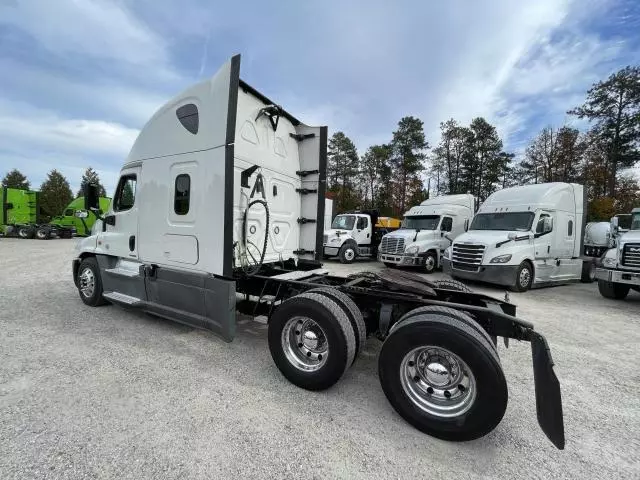 2019 Freightliner Cascadia 125