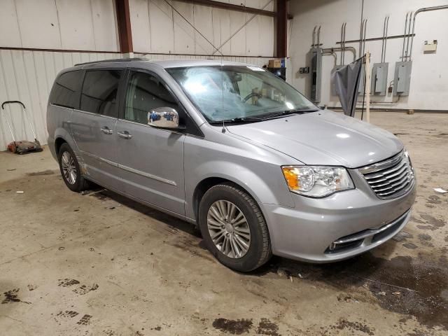 2015 Chrysler Town & Country Touring L