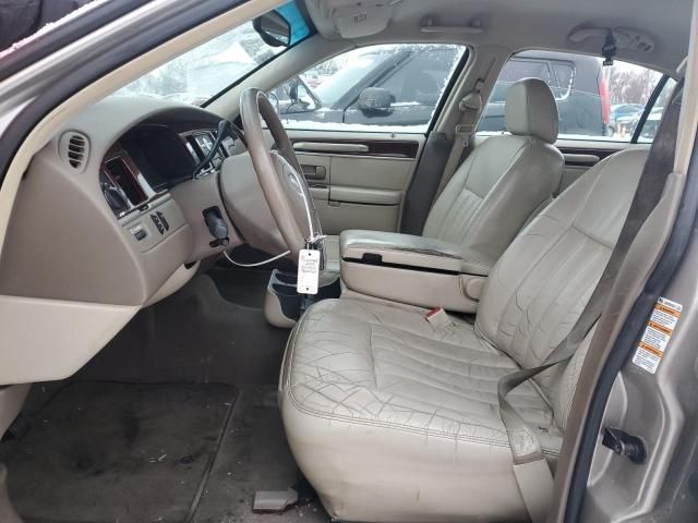 2003 Lincoln Town Car Executive