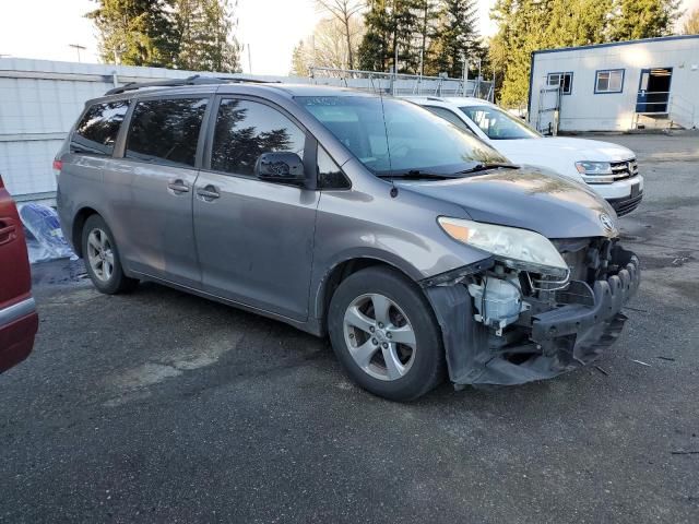 2011 Toyota Sienna LE