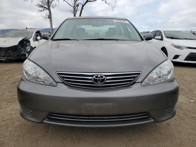 2005 Toyota Camry LE