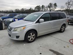 Salvage cars for sale at auction: 2010 Volkswagen Routan SE