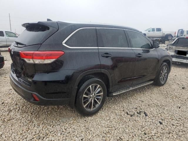 2019 Toyota Highlander SE