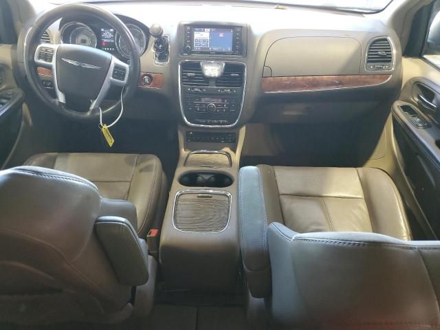 2011 Chrysler Town & Country Limited