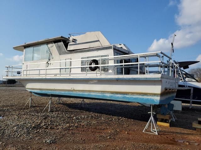 1985 Gibs Houseboat