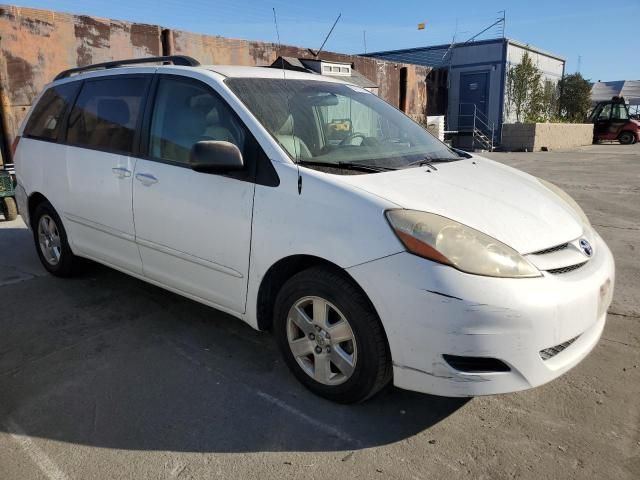 2007 Toyota Sienna CE