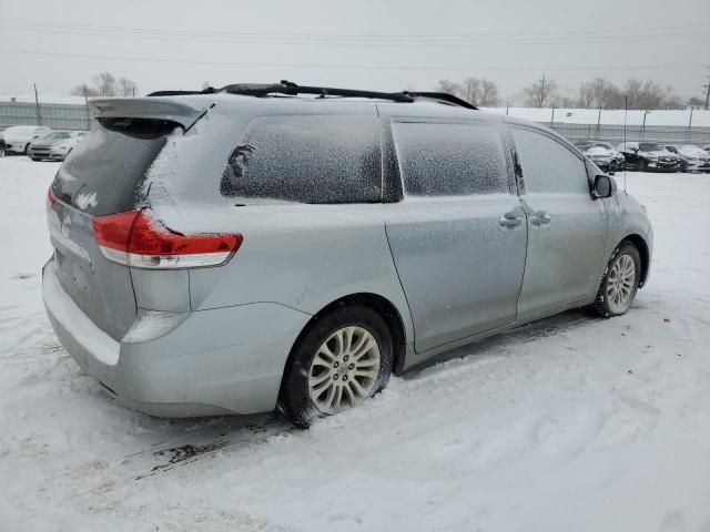 2012 Toyota Sienna XLE