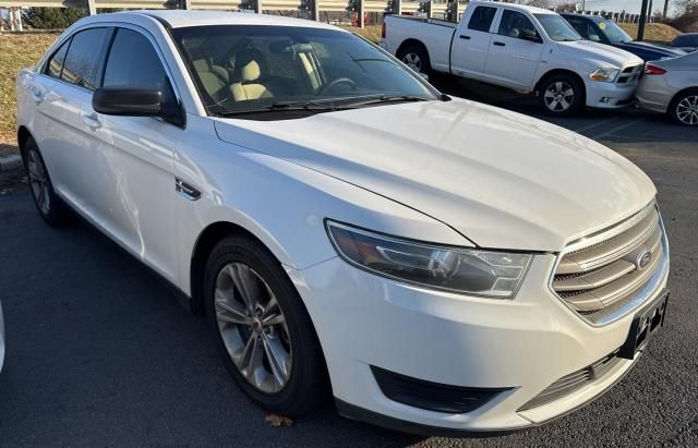 2016 Ford Taurus SE