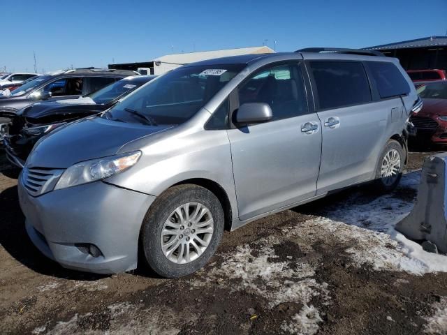 2017 Toyota Sienna XLE