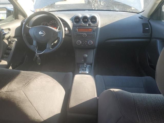 2010 Nissan Altima Base