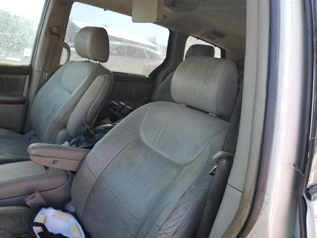 2004 Toyota Sienna XLE