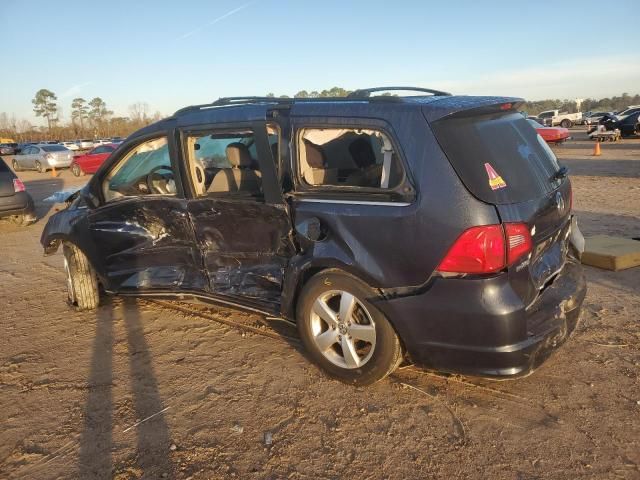 2009 Volkswagen Routan SE