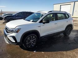 Volkswagen Vehiculos salvage en venta: 2024 Volkswagen Taos S