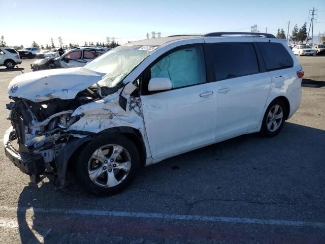 2015 Toyota Sienna LE