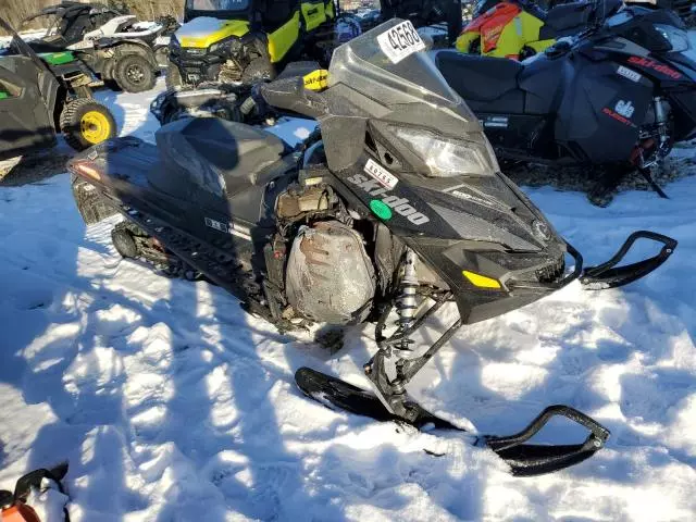 2017 Skidoo 2017 Skidoo Renegade