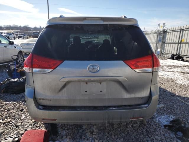 2011 Toyota Sienna LE