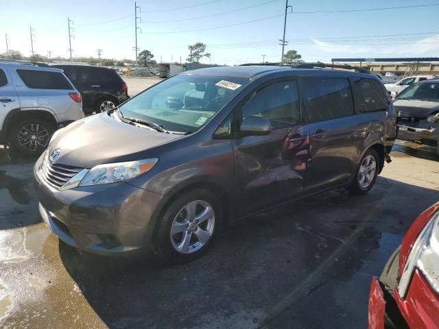 2015 Toyota Sienna LE