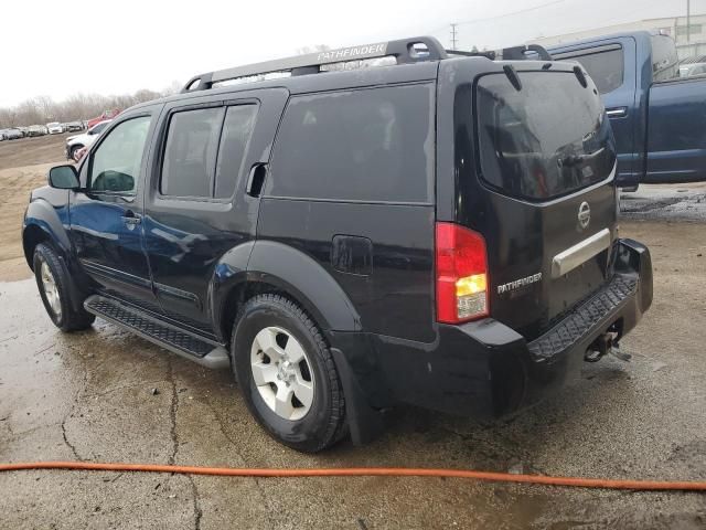 2005 Nissan Pathfinder LE