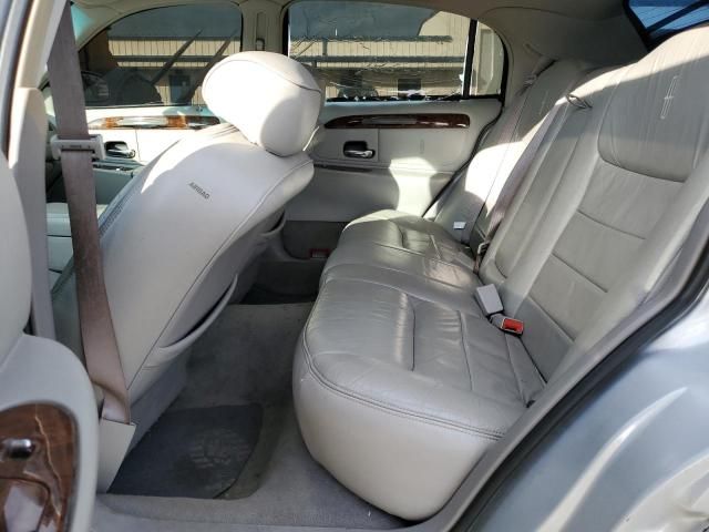 2001 Lincoln Town Car Executive