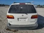 2000 Toyota Sienna LE