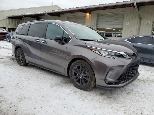 2022 Toyota Sienna XSE