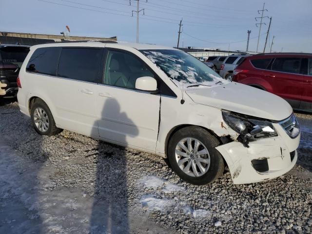 2012 Volkswagen Routan SE