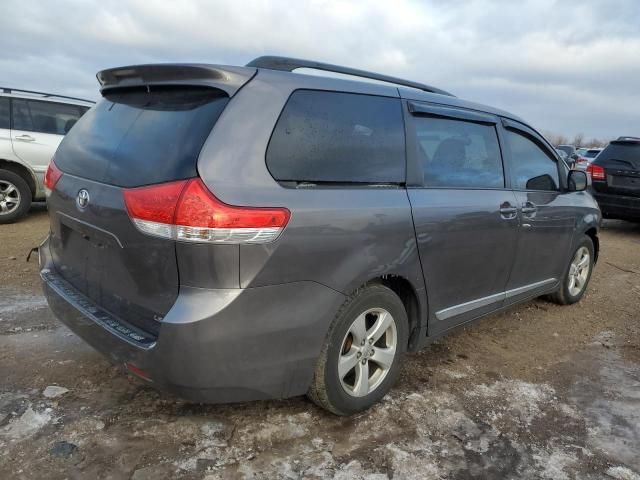 2013 Toyota Sienna LE