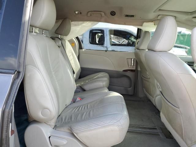 2011 Toyota Sienna XLE