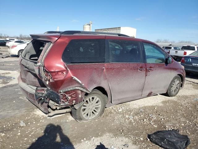 2015 Toyota Sienna XLE