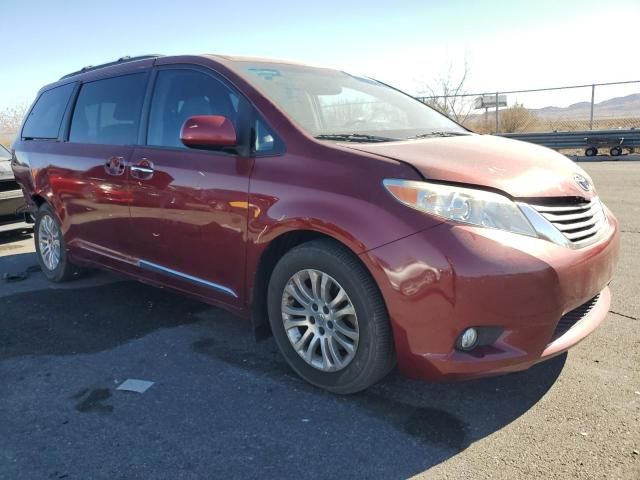 2011 Toyota Sienna XLE