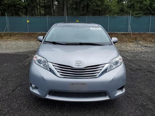 2016 Toyota Sienna XLE