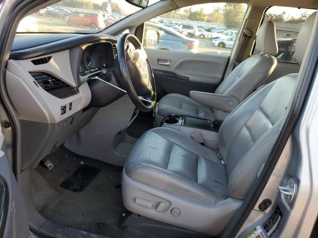 2016 Toyota Sienna XLE