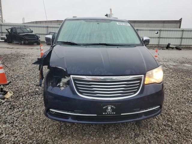 2013 Chrysler Town & Country Touring L