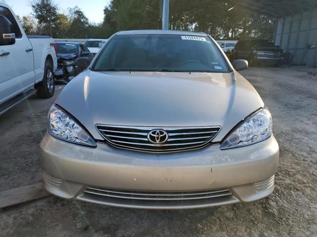 2005 Toyota Camry LE