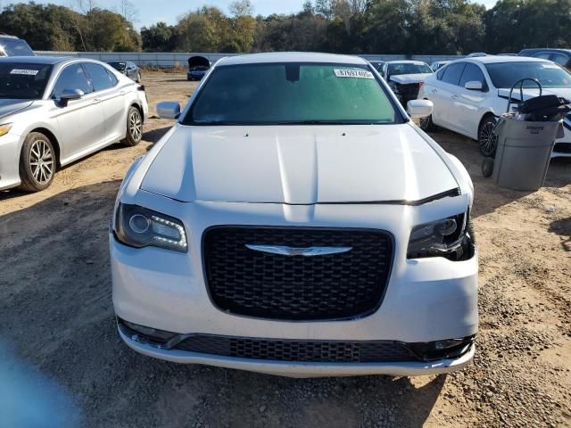 2016 Chrysler 300 S