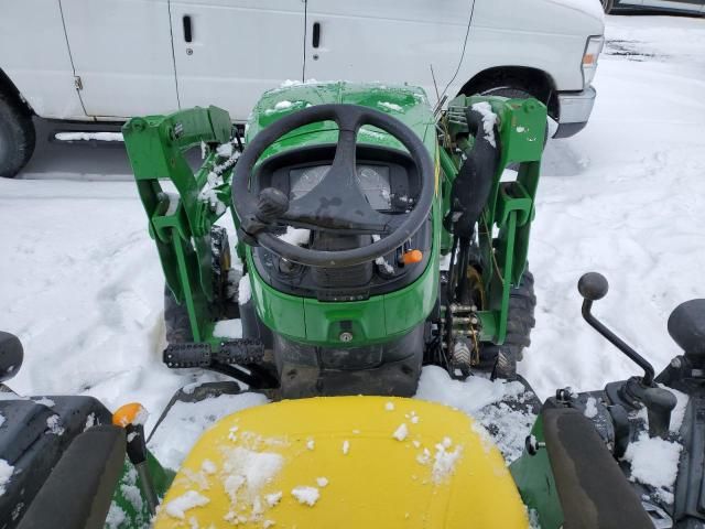 2019 John Deere 2038R