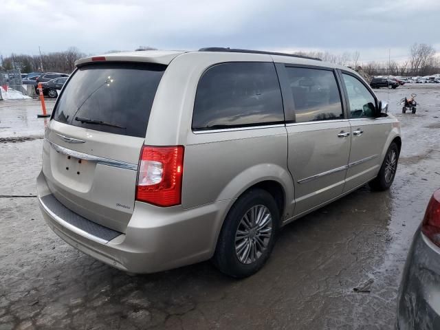 2013 Chrysler Town & Country Touring L