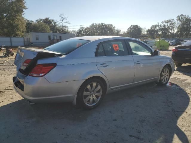 2005 Toyota Avalon XL